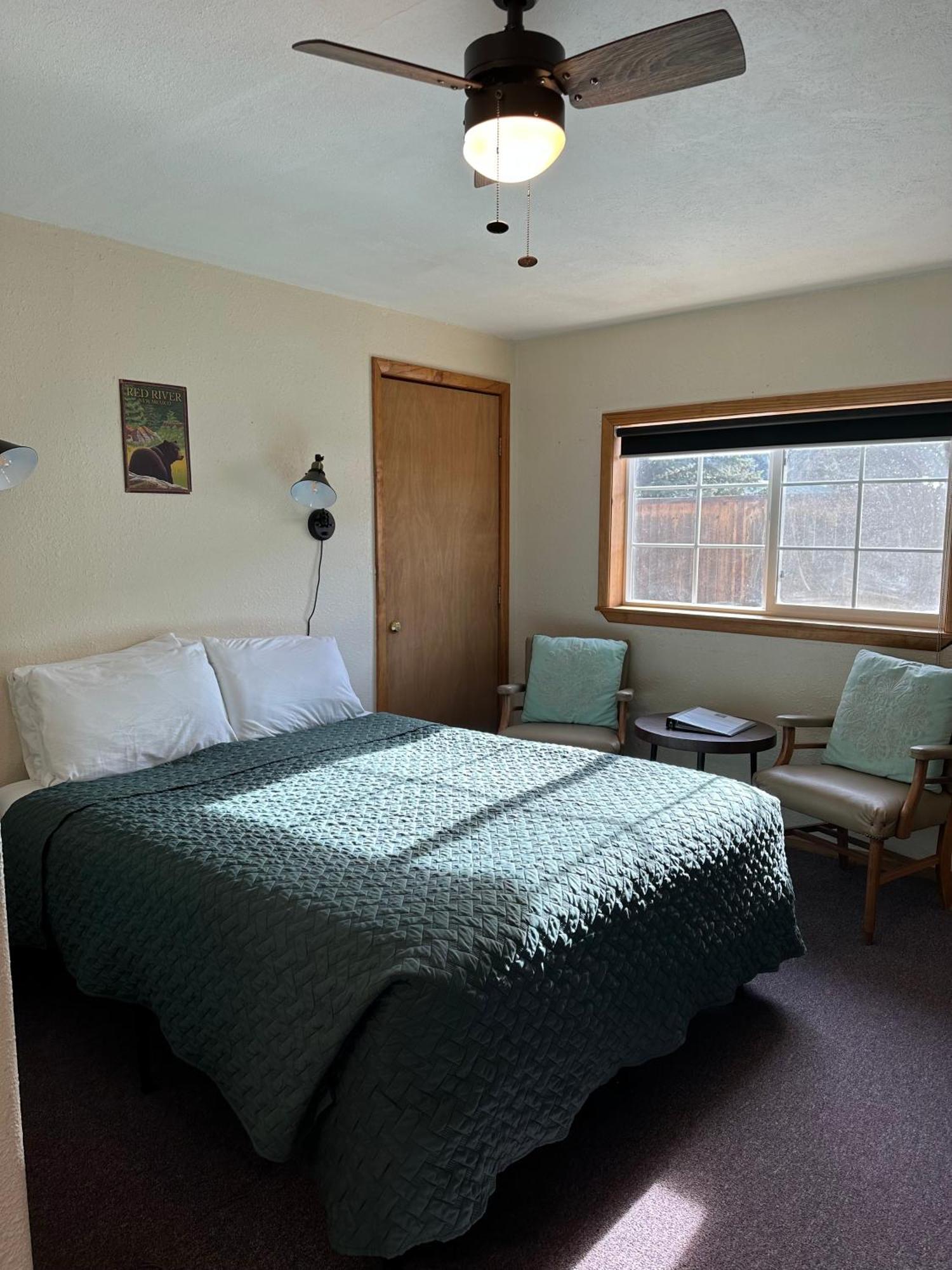 Deer Lodge Red River Rom bilde